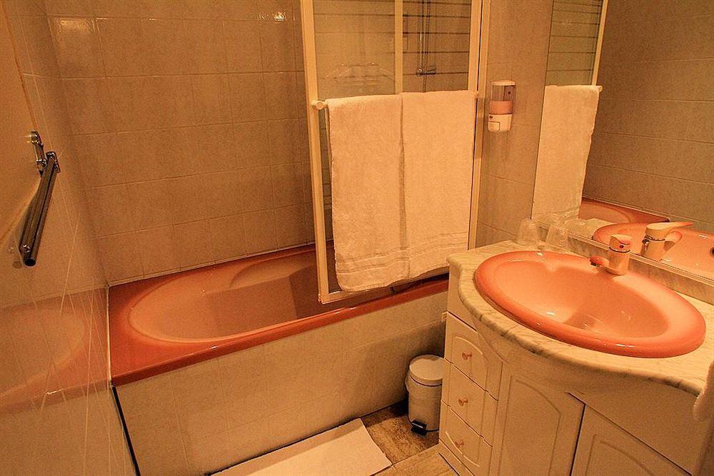 Royal Hotel 베흑사이으 외부 사진